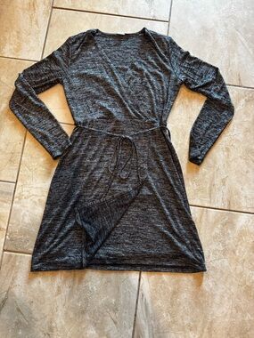 GAP Long Sleeve Wrap-Style Dress in Charcoal Heather